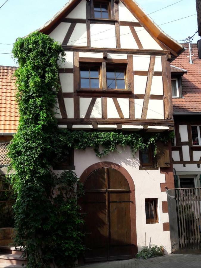 Comme Une Tour Dans Le Centre Historique Bouxwiller  Zewnętrze zdjęcie