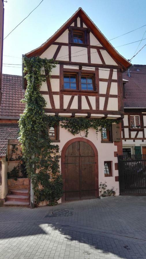 Comme Une Tour Dans Le Centre Historique Bouxwiller  Zewnętrze zdjęcie